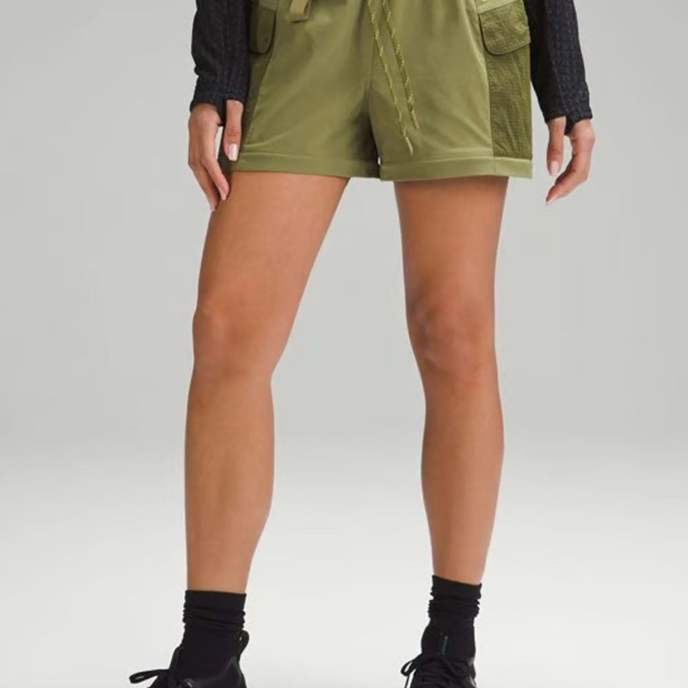 Lululemon High Rise Hiking Shorts Outdoors Activewear Green Gorpcore Size 2